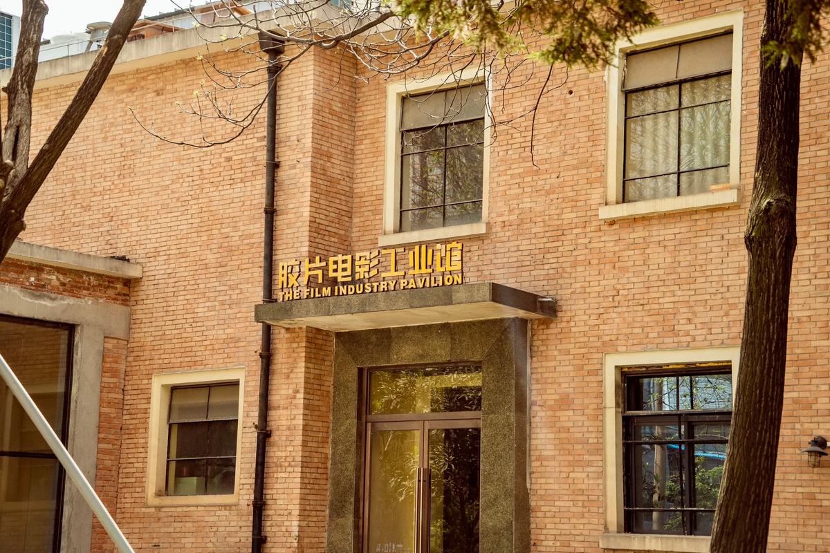 18禁免费网站入口的相关介绍
