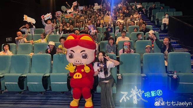 欧美性感美女18的相关介绍