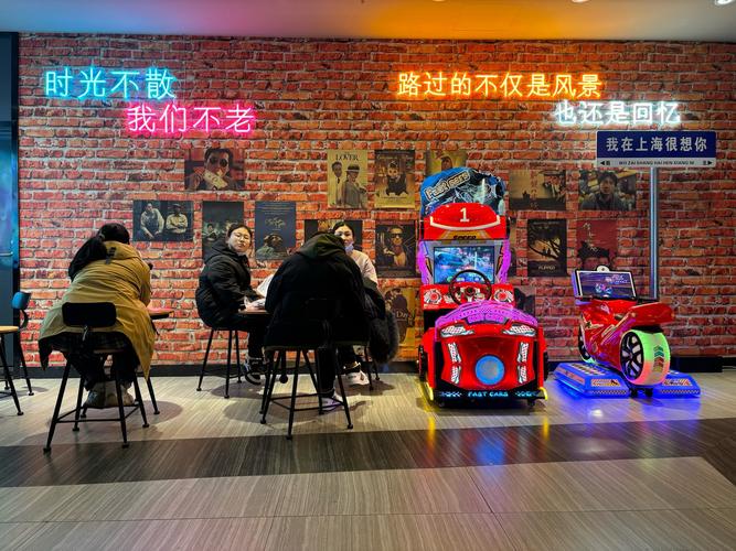 禁止18岁以下在线观看的相关介绍