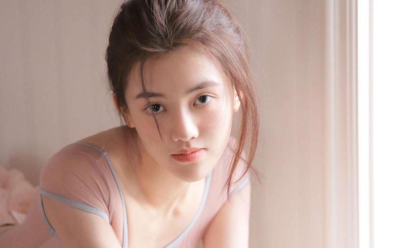 蜜臀av少妇人妻的相关介绍