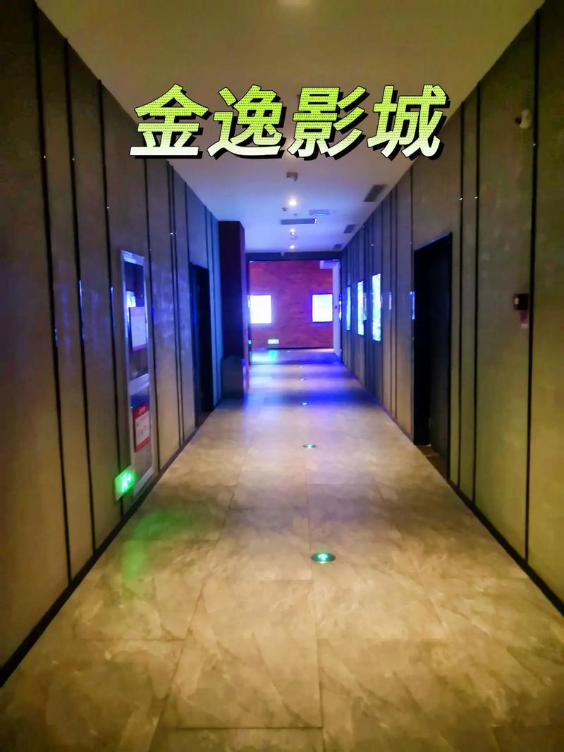 一边插一边摸一边舔的相关介绍
