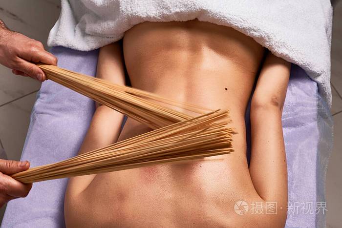 伊人精品久久久久久的相关介绍