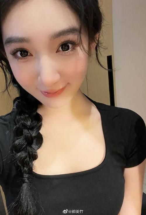 18禁在线播放三上av插美国的相关介绍