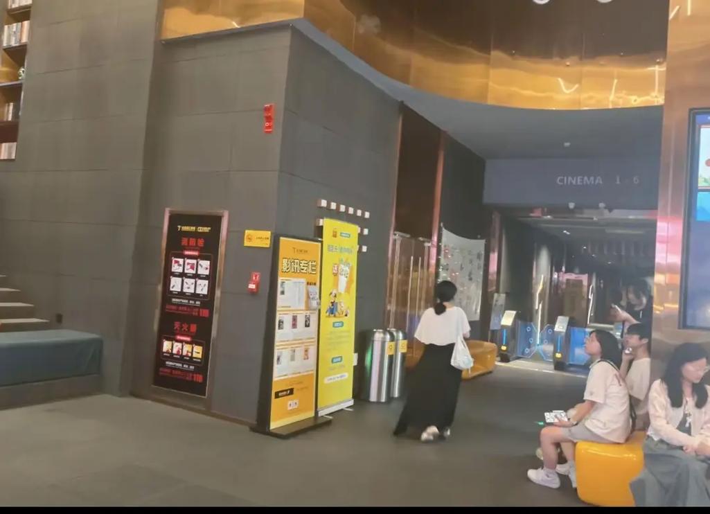 不卡影视少妇人妻的相关介绍